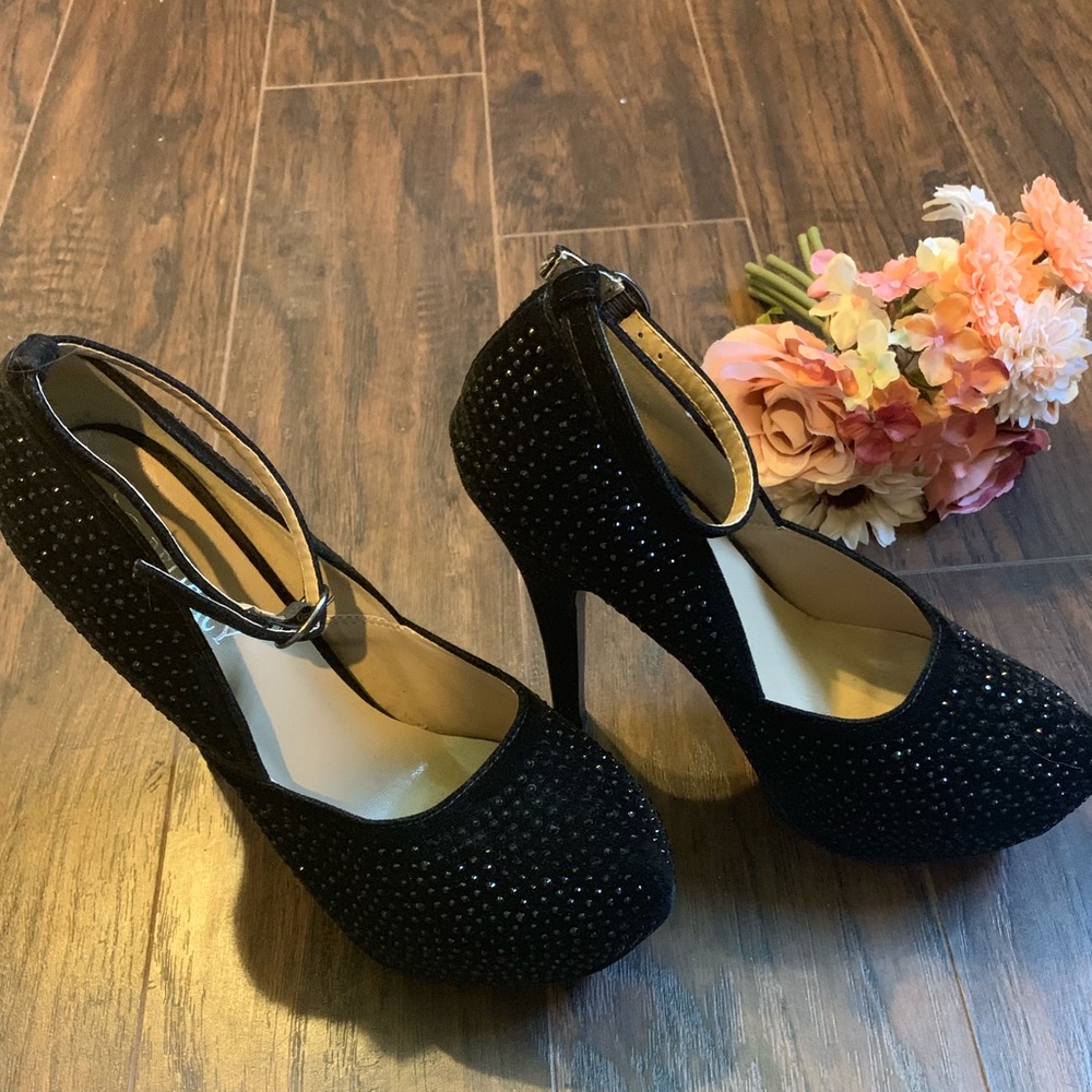 Sexy black Jeweled heels